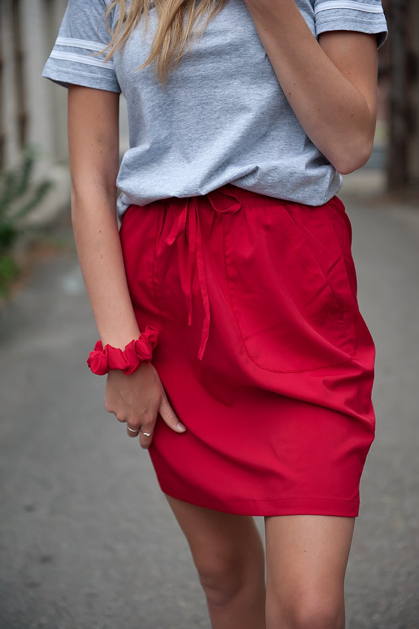 DT BREEZE Sporty Skirt in Red - Image 4