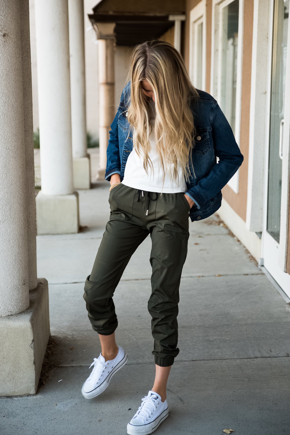 DT Magic Mid-weight Joggers in Moss Green - Image 2