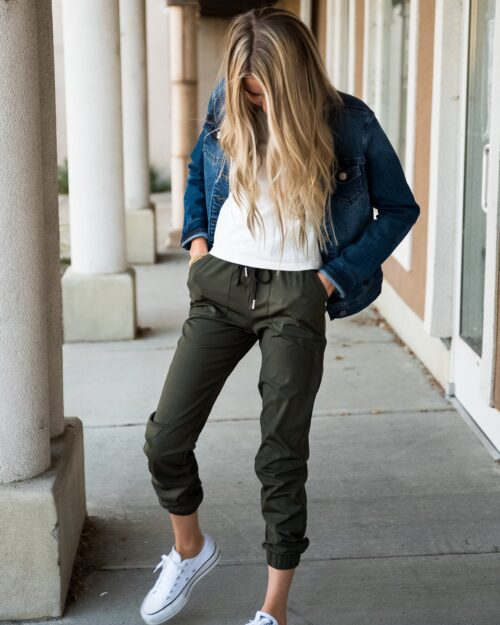 DT Magic Mid-weight Joggers in Moss Green