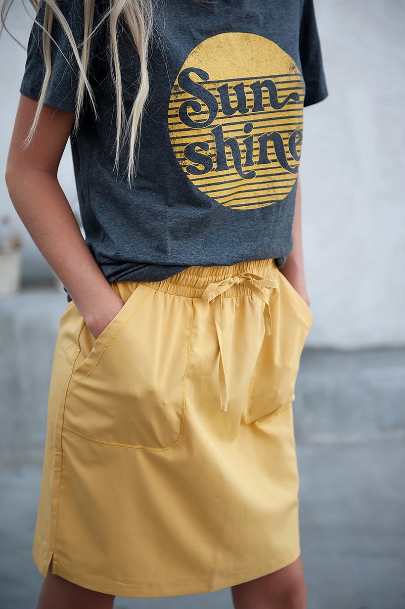 DT BREEZE Sporty Skirt in Sunflower Yellow - Image 2