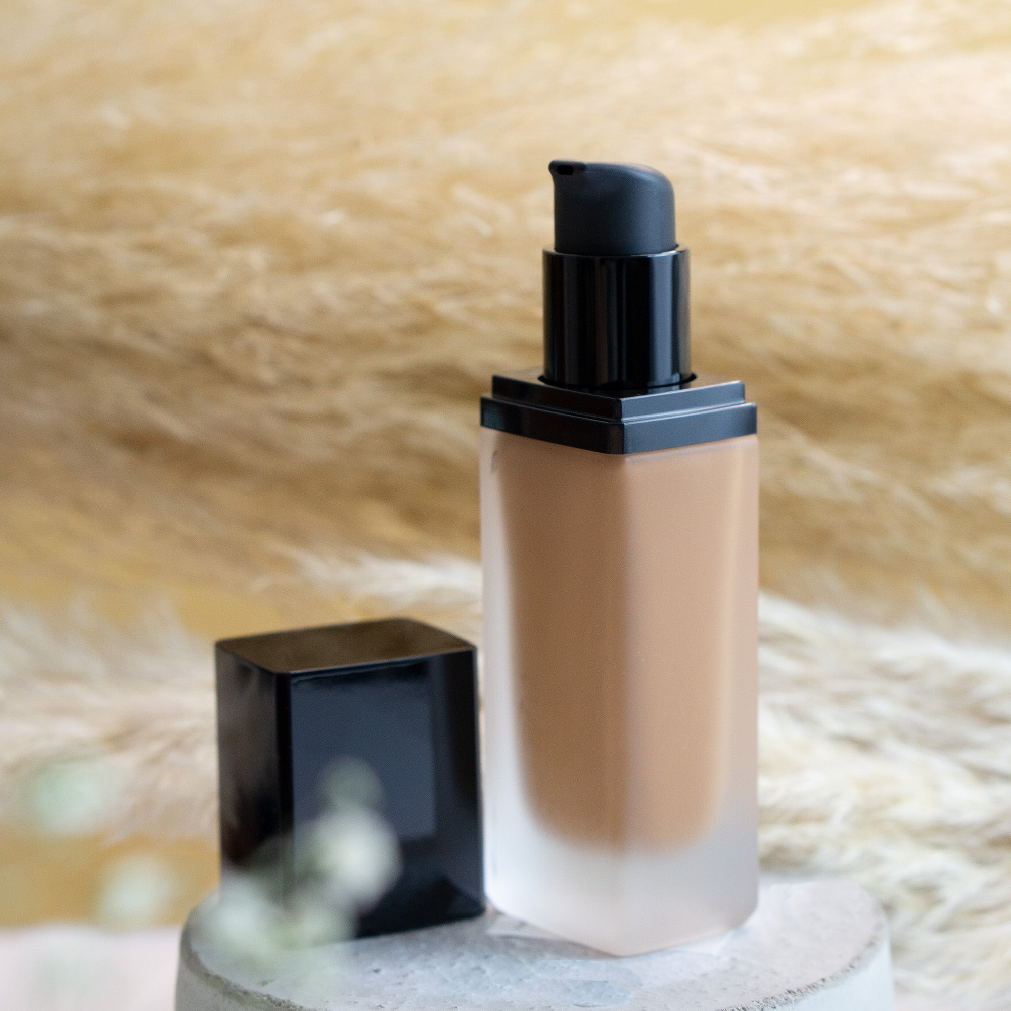Foundation with SPF - Amber - Image 5