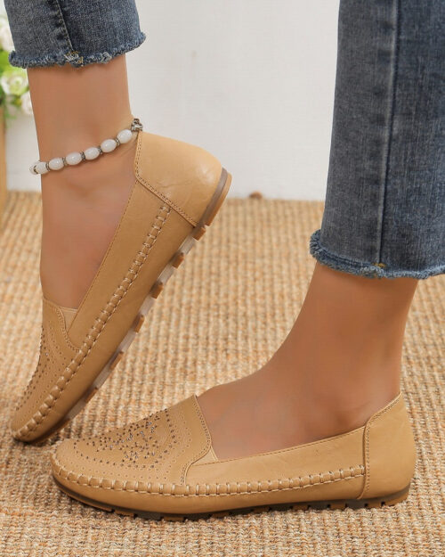 Handmade Stitching Gommino Solid Color Casual Women's Shoes